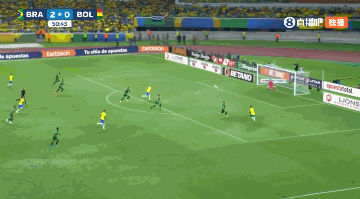 【万博足球】这是巴西九号？！理查利森扣过后卫，小禁区线上将球射向天空！