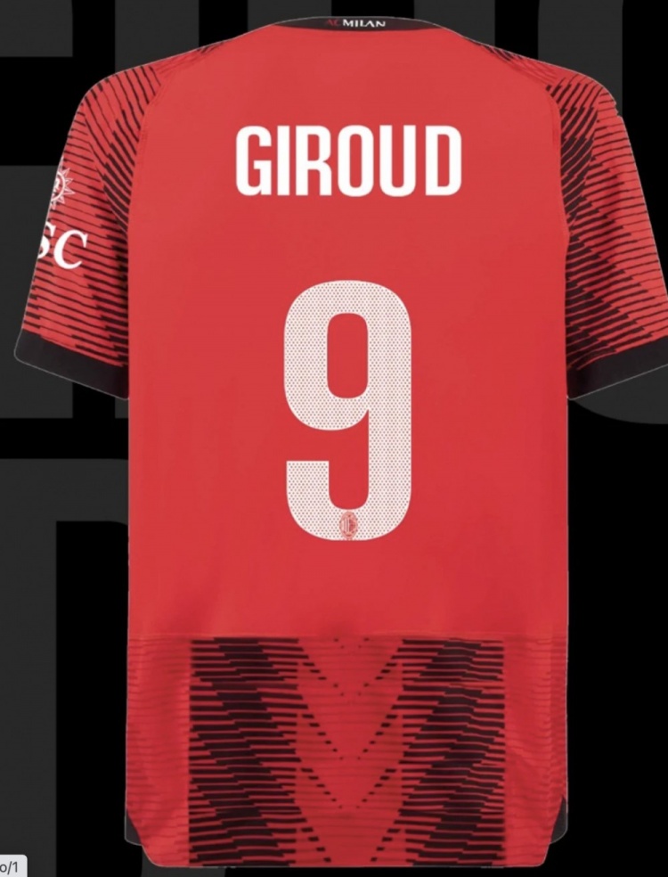 记者：纪念02-03欧冠冠军20周年，米兰本赛季欧战身披纪念款球衣