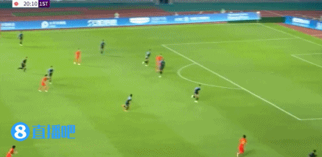 【万博足球】国足不会停球?汪海健长传转移,徐皓阳丝滑停球将球黏在脚下!