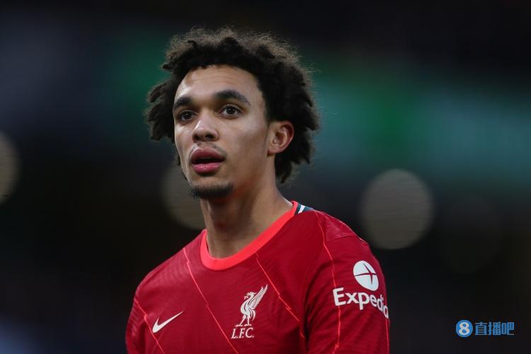 【万博足球】英媒:巴萨皇马都有意阿诺德 球员目前接近与利物浦续约