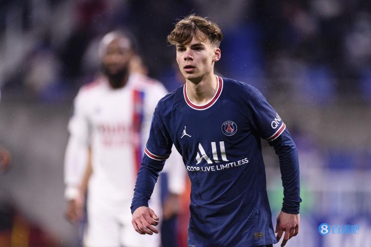 【万博足球】罗马诺:土超代米尔体育先租后买巴黎20岁中场米丘特达口头协议