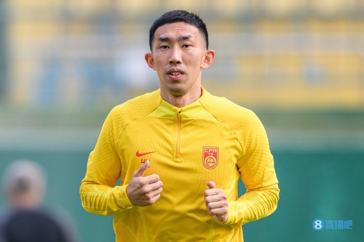 媒体人：10号位球员不适合国足，最不能理解孙国文为何入选