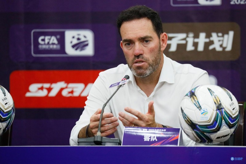【万博足球】苏亚雷斯:今天浙江队表现的很出色,他们是中国足球进步的表现