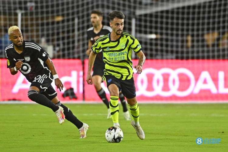 【万博足球】法维本场数据:4次射门0次射正,6次对抗成功4次,获评7.3分