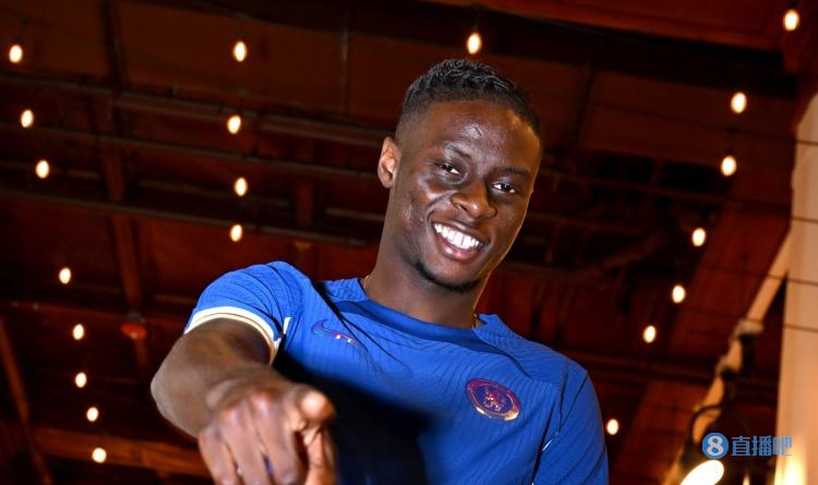 【万博足球】波切蒂诺:英超竞争很困难,但乌戈丘库的英超首次先发表现不错