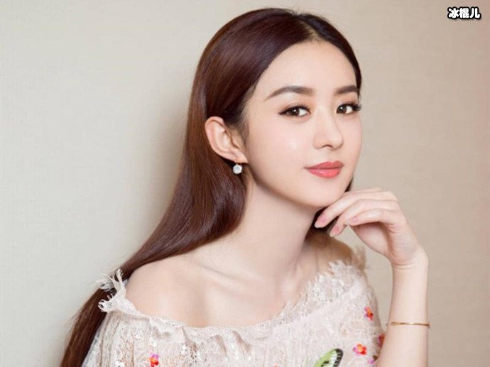 赵丽颖知恩图报，捧了红一名女演员，因受她男友的一顿饭之恩