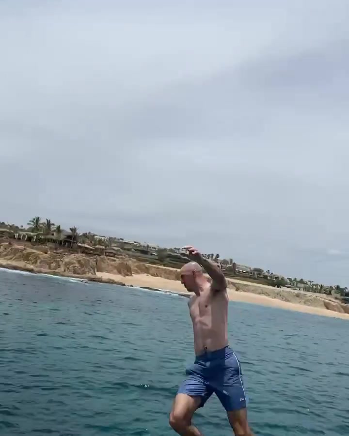 卡鲁索晒跳水视频 ?克莱回复：跳得很平庸