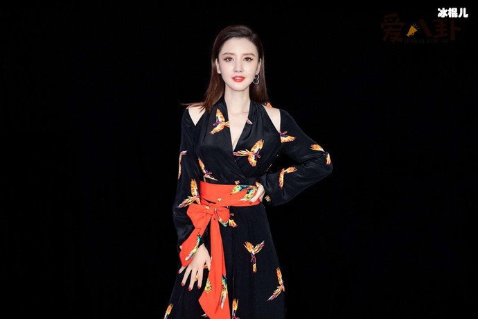 【万博娱乐】张萌称不会花钱投票挺贵的, 最让人认同的是她说的金句