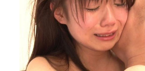 【万博娱乐】《老闆不是人》AV女優拍片途中哽咽落淚原因曝光！皮肉活領月薪卻眼睜睜看社長換車換房