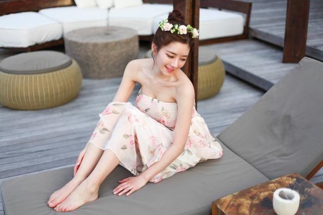 【万博娱乐】J奶主播事業線「深不見底」！超豐滿奶球讓人想摸：太不科學了