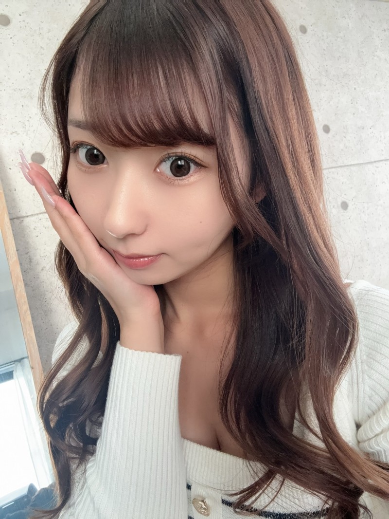 【万博娱乐】逢沢みゆ(逢泽美优)不藏了！公布真正的生日！