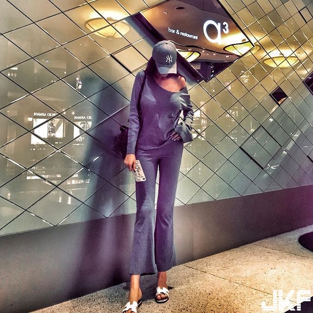 【万博娱乐】推爆！178公分長腿正妹老闆娘「Jessie潔西」不管是美胸還是長腿都讓人神魂顛倒….