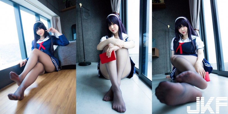 【万博娱乐】爆乳Coser化身「巨乳霞之丘詩羽」薄絲黑絲襪+水手服　超邪惡視角根本逼人犯罪啊