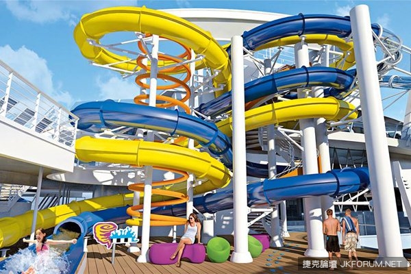 【万博娱乐】真正的水上樂園 全球最大遊輪引進滑水道