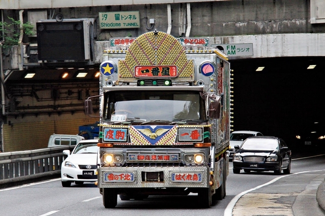 【万博娱乐】移動柏青哥！來見識一下日本的卡車改裝文化