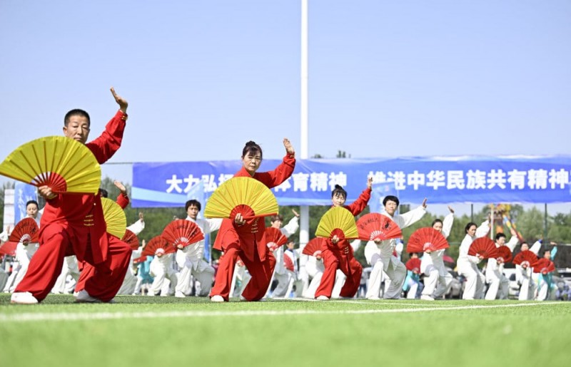 【万博体育】体育强国的多维进击:从竞技突破到科技赋能与全民健康