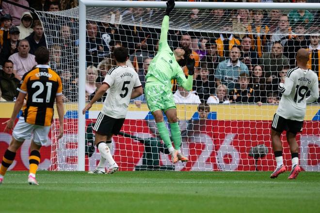 【万博体育】英超首轮半场：赫尔城2-0曼联，红魔71%控球率难破密集防守