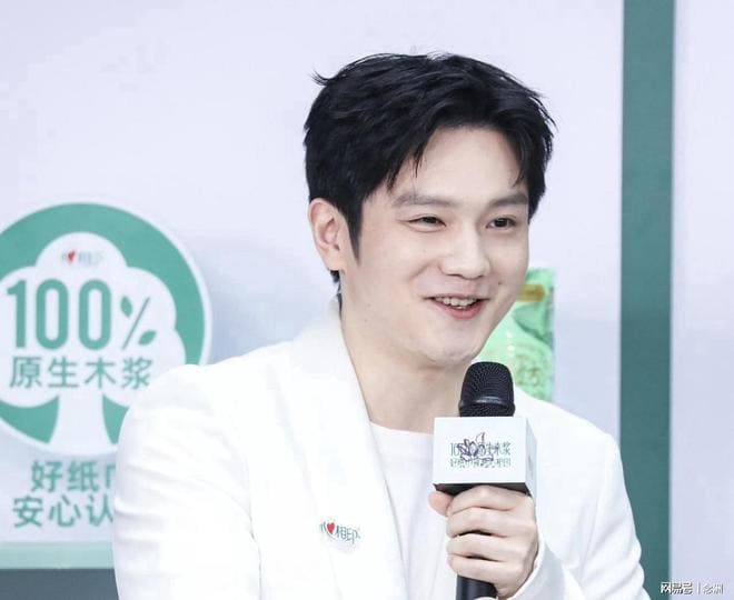 【万博体育】樊振东发文怒斥偷拍:以爱为名,也不能侵犯隐私