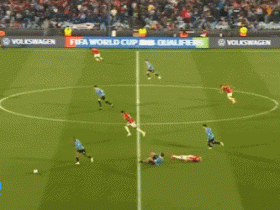 【万博足球】世界波专业户!巴尔韦德调整后远射建功,乌拉圭半场两球领先