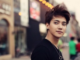 【万博娱乐】欧弟也成女儿奴,晒出照片后网友都被惊艳到了基因太强大