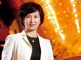 【万博娱乐】何超琼执意为陈百强扶灵,不顾社会压力和异议