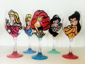 【万博娱乐】今晚來一杯冰雪女王吧!迪士尼公主主題調酒