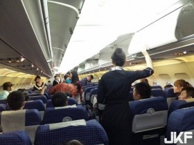 【万博娱乐】空姐在飛機上怎麼休息?飛機職員休息室大揭密