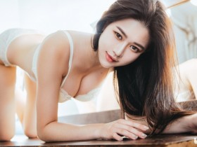 【万博娱乐】173cm長腿麻豆「MIGA冰冰」在家也辣翻!「豐滿巨乳+惹火蠻腰」挑逗你視神經!