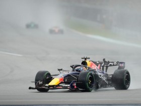 【万博体育】F1巴林大奖赛暖胎圈动力异常:国际汽联发布声明,软件更新后比赛正常进行
